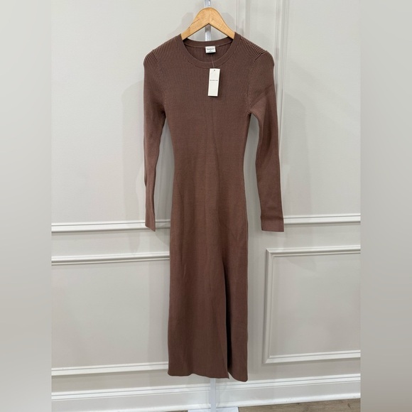 Abercrombie & Fitch Dresses & Skirts - Abercrombie & Fitch Brown Ribbed Long Sleeve Sheath Dress